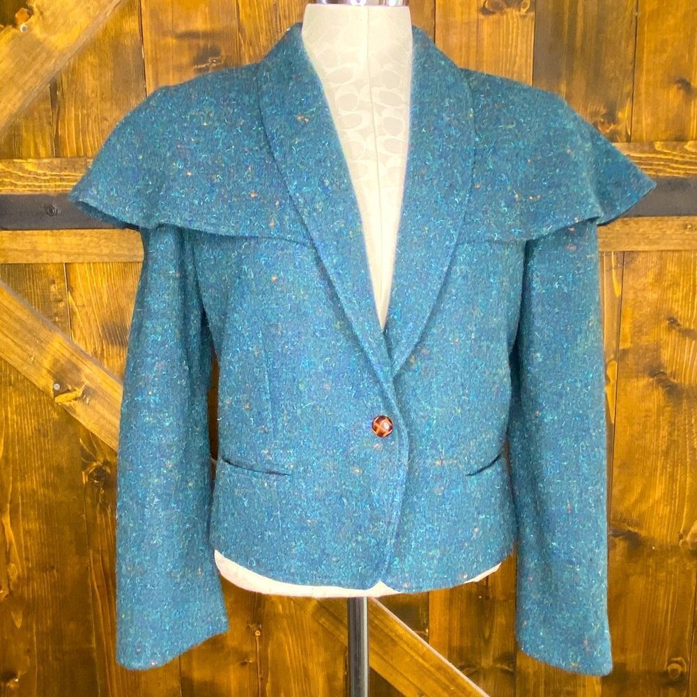 Vintage Victoire French Made Jacket Removeable Cape 90% Wool Size 10